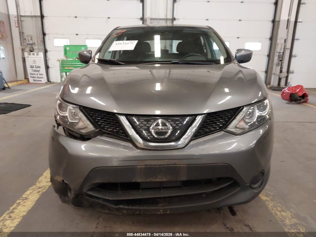 JN1BJ1CP9JW181556 Nissan Rogue Sport S