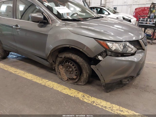 JN1BJ1CP9JW181556 Nissan Rogue Sport S