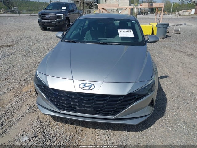 5NPLS4AGXMH035583 Hyundai ELANTRA SEL