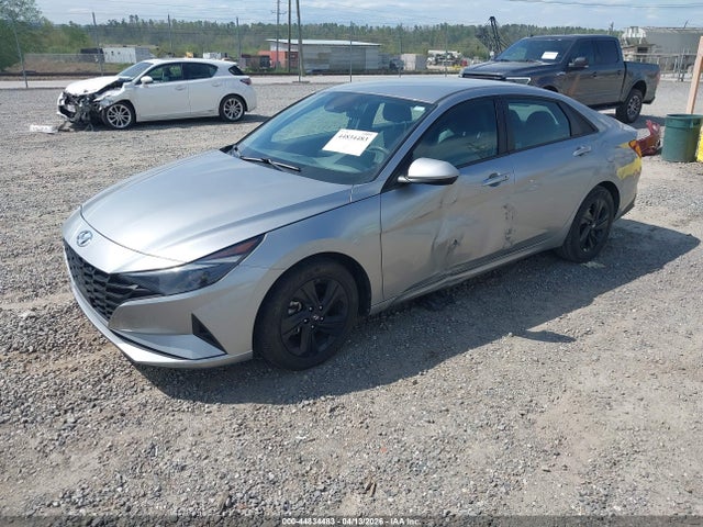 5NPLS4AGXMH035583 Hyundai ELANTRA SEL