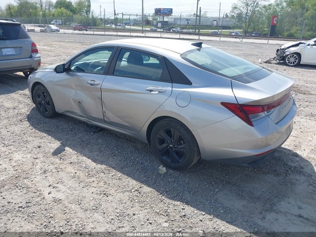 5NPLS4AGXMH035583 Hyundai ELANTRA SEL