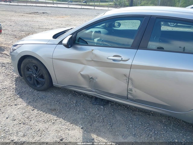 5NPLS4AGXMH035583 Hyundai ELANTRA SEL