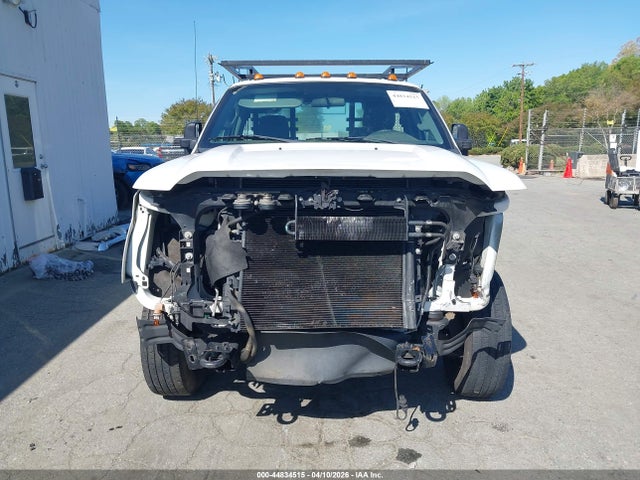 44834515 :رقم المزاد ، 1FDRF3H65GEC81320 vin ، 2016 Ford F-350 Chassis Xl مزاد بيع