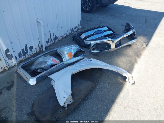 44834515 :رقم المزاد ، 1FDRF3H65GEC81320 vin ، 2016 Ford F-350 Chassis Xl مزاد بيع