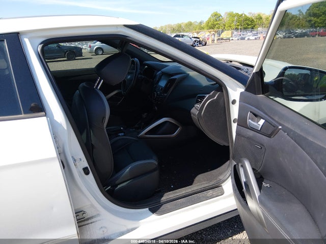 Продажа на аукционе авто 2016 Hyundai Veloster Turbo, vin: KMHTC6AE7GU269970, номер лота: 44834518