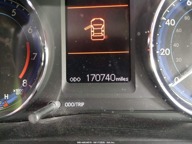 Toyota COROLLA LE 2018 5YFBURHE8JP762436 Image 15