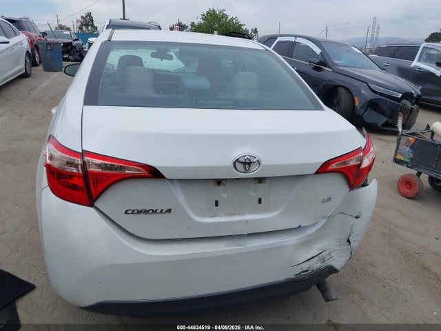 Toyota COROLLA LE 2018 5YFBURHE8JP762436 Image 16