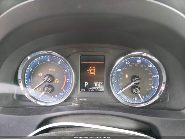 Toyota COROLLA LE 2018 5YFBURHE8JP762436 Image 7