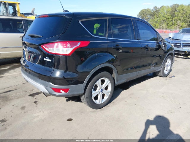 44834544 :رقم المزاد ، 1FMCU0G96GUB74272 vin ، 2016 Ford Escape Se مزاد بيع