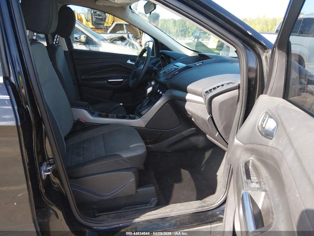 44834544 :رقم المزاد ، 1FMCU0G96GUB74272 vin ، 2016 Ford Escape Se مزاد بيع