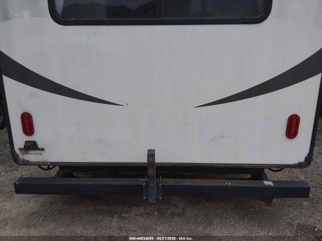 2018 Cherokee 30ft მანქანა იყიდება აუქციონზე, vin: 5ZT3CKUB7J2700517, აუქციონის ნომერი: 44834559
