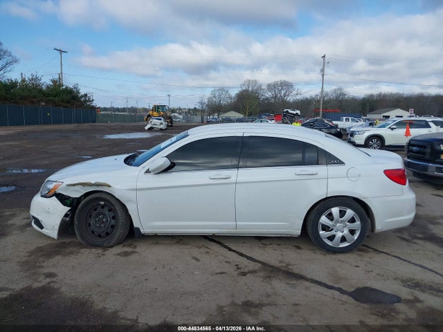Продажа на аукционе авто 2012 Chrysler 200 Lx, vin: 1C3CCBAB2CN105117, номер лота: 44834565