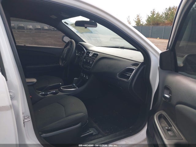 Продажа на аукционе авто 2012 Chrysler 200 Lx, vin: 1C3CCBAB2CN105117, номер лота: 44834565
