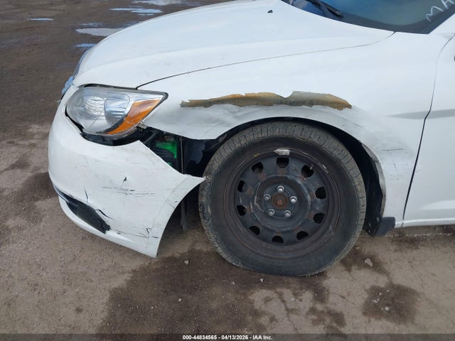 Продажа на аукционе авто 2012 Chrysler 200 Lx, vin: 1C3CCBAB2CN105117, номер лота: 44834565