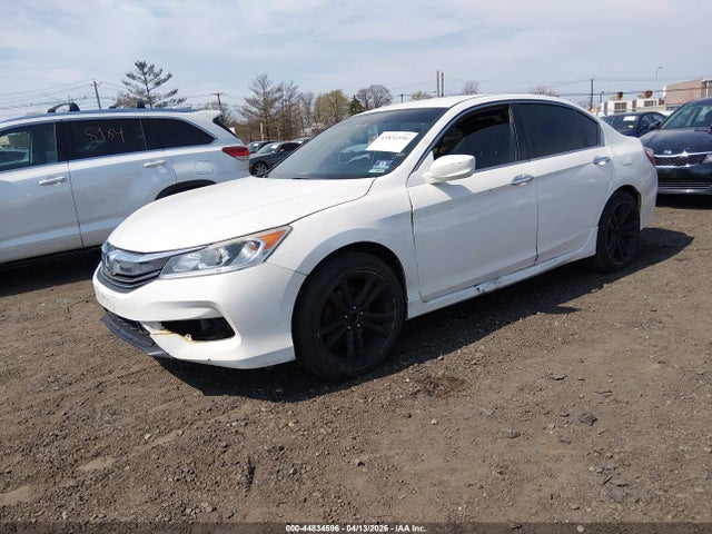 2017 Honda Accord Sport მანქანა იყიდება აუქციონზე, vin: 1HGCR2F55HA170024, აუქციონის ნომერი: 44834596