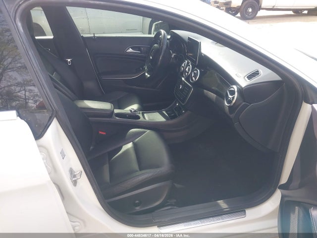 44834617 :رقم المزاد ، WDDSJ4EB3FN204641 vin ، 2015 Mercedes-benz Cla 250 مزاد بيع