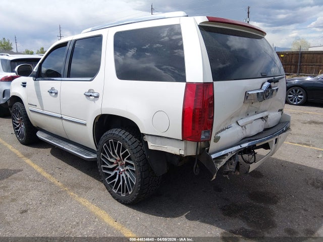 Продажа на аукционе авто 2007 Cadillac Escalade Standard, vin: 1GYFK638X7R164056, номер лота: 44834640