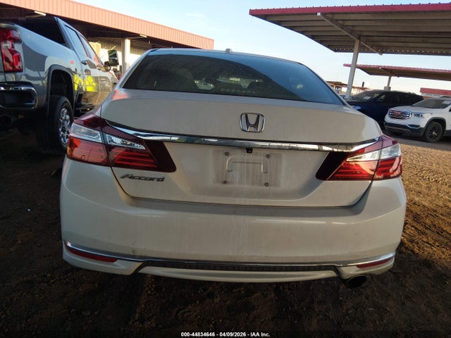 Honda ACCORD EX 2016 1HGCR2F78GA147756 Image 16