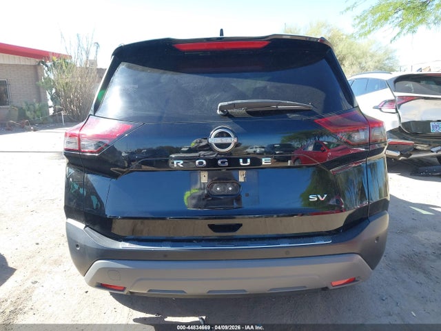 5N1BT3BA3NC682235 Nissan Rogue Sv Fwd