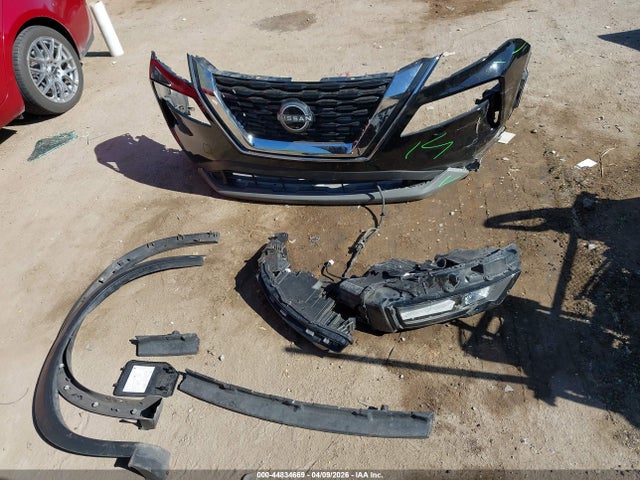 5N1BT3BA3NC682235 Nissan Rogue Sv Fwd