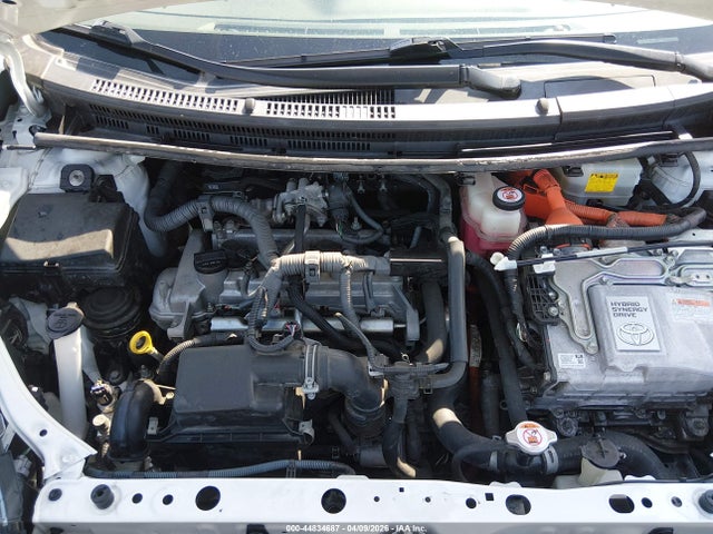 JTDKDTB38J1601254 Toyota Prius C One