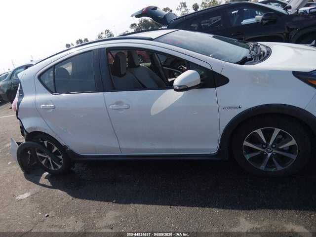 JTDKDTB38J1601254 Toyota Prius C One