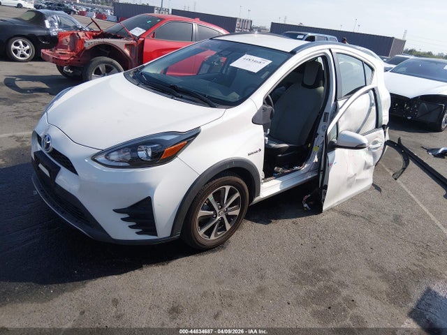 JTDKDTB38J1601254 Toyota Prius C One