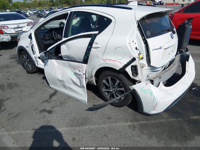 JTDKDTB38J1601254 Toyota Prius C One