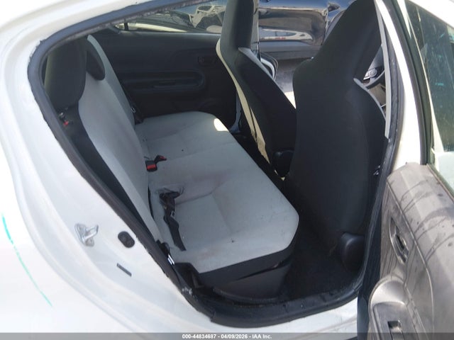 JTDKDTB38J1601254 Toyota Prius C One