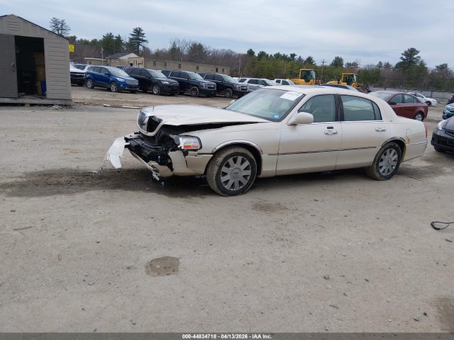Продаж на аукціоні авто 2003 Lincoln Town Car Cartier, vin: 1LNHM83W53Y600813, номер лоту: 44834718