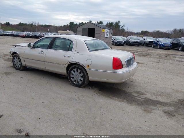 Продаж на аукціоні авто 2003 Lincoln Town Car Cartier, vin: 1LNHM83W53Y600813, номер лоту: 44834718