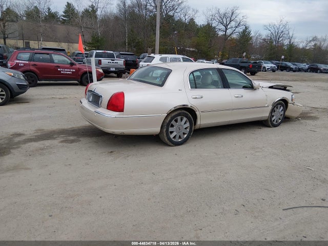 Продаж на аукціоні авто 2003 Lincoln Town Car Cartier, vin: 1LNHM83W53Y600813, номер лоту: 44834718