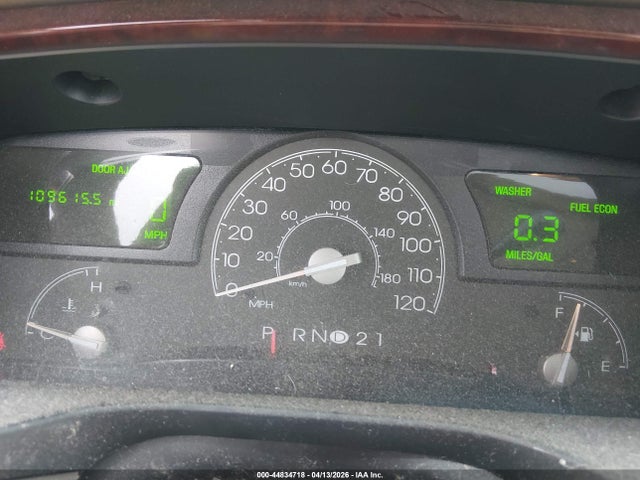 Продаж на аукціоні авто 2003 Lincoln Town Car Cartier, vin: 1LNHM83W53Y600813, номер лоту: 44834718