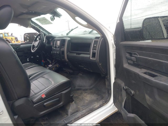 3C6JR6DG4NG300848 RAM 1500 Classic Tradesman 4x2 8&#039; Box