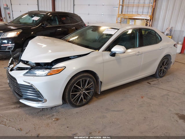 2022 Toyota Camry Xle Awd მანქანა იყიდება აუქციონზე, vin: 4T1F11BK7NU070389, აუქციონის ნომერი: 44834725