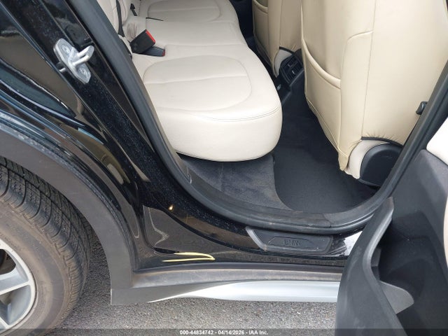 WBXHU7C32J5L06047 BMW X1 Sdrive28i