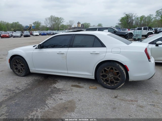 Продажа на аукционе авто 2016 Chrysler 300 300s Alloy Edition, vin: 2C3CCAGG1GH262021, номер лота: 44834755