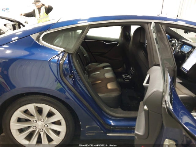 44834775 :رقم المزاد ، 5YJSA1E23HF179055 vin ، 2017 Tesla Model S 100d/60d/75d/90d/p100d مزاد بيع
