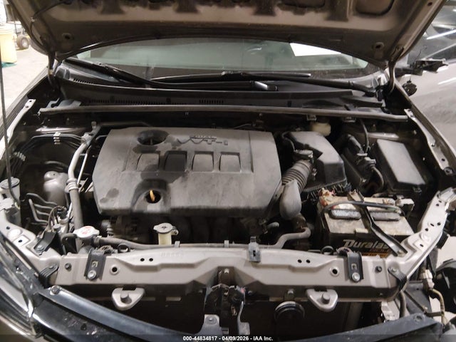 2T1BURHE9JC110473 Toyota COROLLA LE