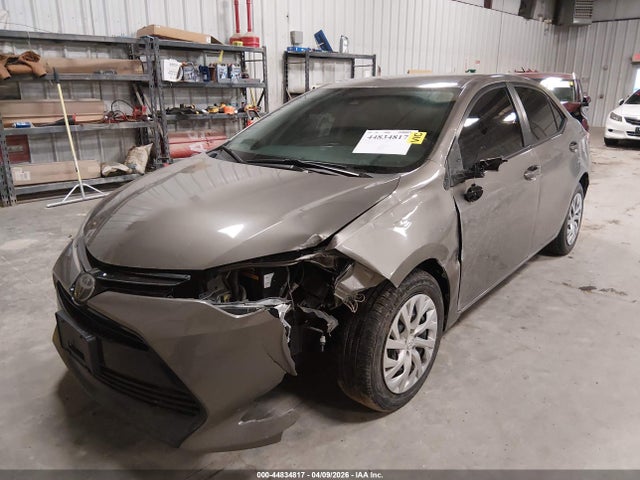 2T1BURHE9JC110473 Toyota COROLLA LE