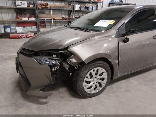 2T1BURHE9JC110473 Toyota COROLLA LE