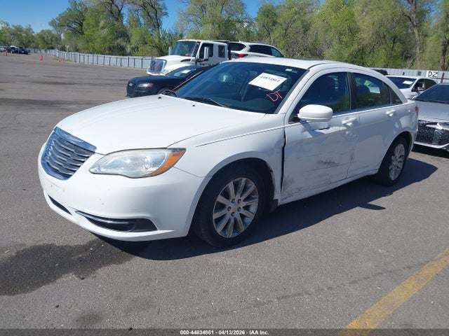 Продажа на аукционе авто 2012 Chrysler 200 Touring, vin: 1C3CCBBG8CN272298, номер лота: 44834861