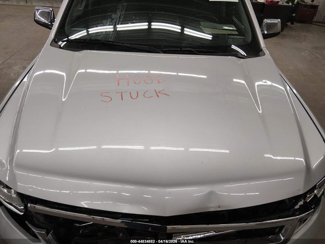 44834882 :رقم المزاد ، 1GNSKJKC8JR158025 vin ، 2018 Chevrolet Suburban Premier مزاد بيع