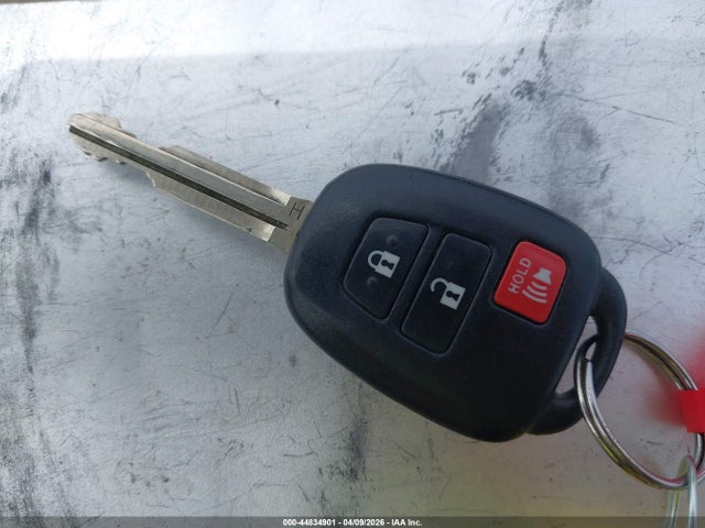 JTMZFREV1HJ141230 Toyota RAV4 LE