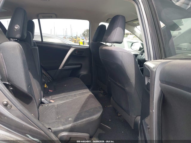 JTMZFREV1HJ141230 Toyota RAV4 LE