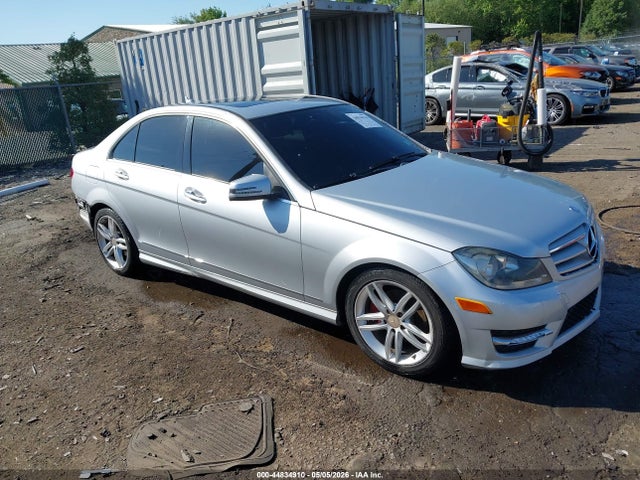 Aukcja sprzedaży 2012 Mercedes-benz C 300 Sport 4matic, vin: WDDGF8BBXCR200576, numer aukcji: 44834910