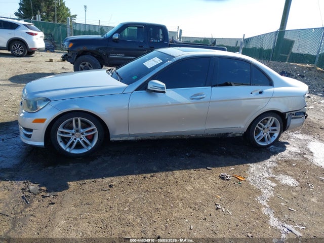 Aukcja sprzedaży 2012 Mercedes-benz C 300 Sport 4matic, vin: WDDGF8BBXCR200576, numer aukcji: 44834910