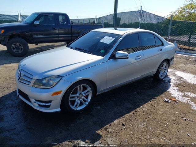 Aukcja sprzedaży 2012 Mercedes-benz C 300 Sport 4matic, vin: WDDGF8BBXCR200576, numer aukcji: 44834910