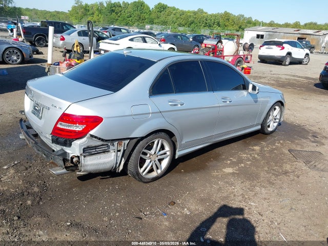 Aukcja sprzedaży 2012 Mercedes-benz C 300 Sport 4matic, vin: WDDGF8BBXCR200576, numer aukcji: 44834910