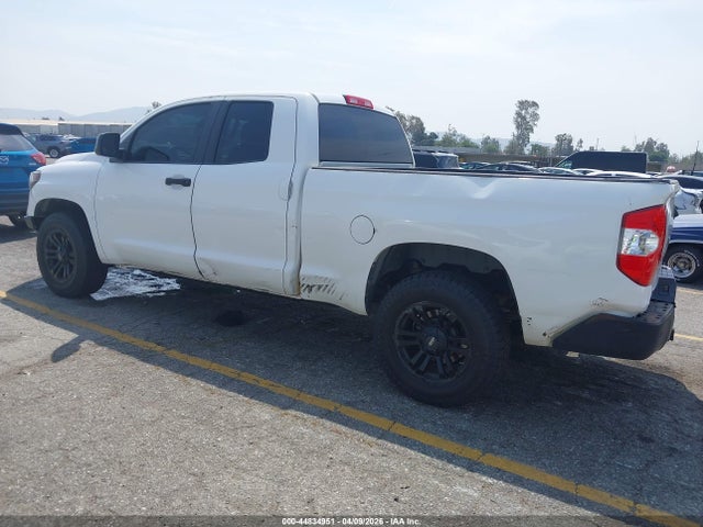 2014 TOYOTA TUNDRA 5TFUM5F15EX055058 Photo 2